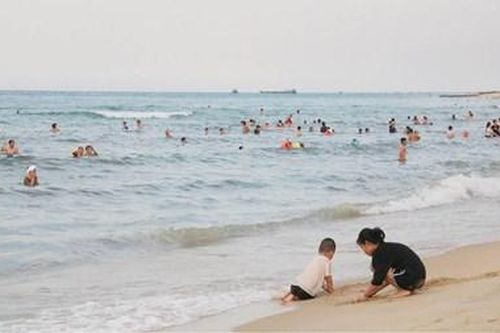 Sản phẩm du lịch biển còn đơn điệu, nghèo nàn