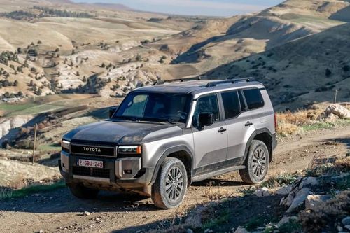 Toyota Land Cruiser Prado 2025 phiên bản mid-hybrid chính thức ra mắt