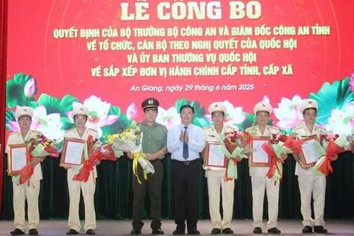 Công an tỉnh An Giang sau sáp nhập có 27 phòng, 102 công an xã, phường, đặc khu