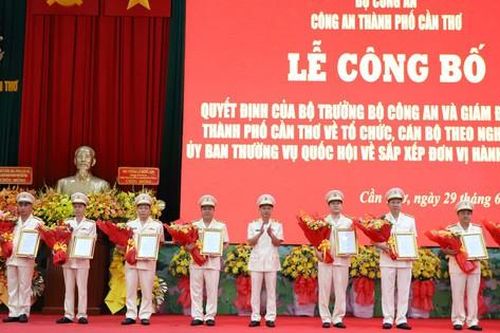 Công an TP Cần Thơ có 9 Phó giám đốc