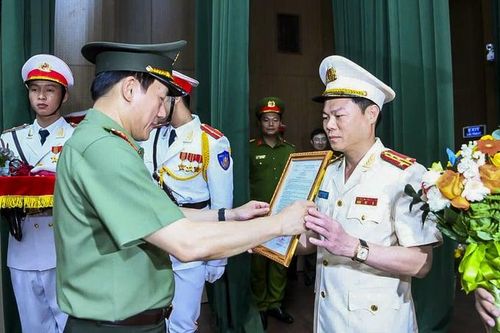 Đại tá Nguyễn Hữu Mạnh làm Giám đốc Công an tỉnh Ninh Bình từ 1/7