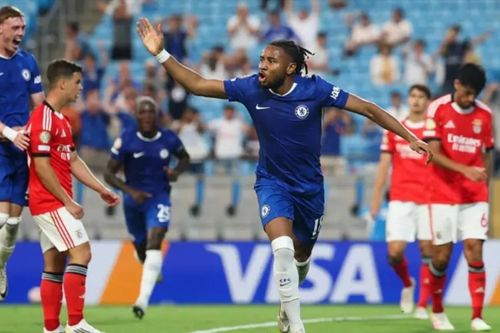 Hai đội bóng đầu tiên lọt tứ kết FIFA Club World Cup