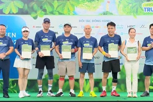 Sôi động giải Pickleball gây quỹ trồng cây xanh ở Trường Sa