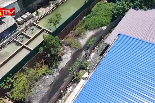 Cận cảnh ống nước ngầm của doanh nghiệp xả thải trái phép ra môi trường