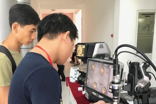 Chuyển đổi số để tăng năng suất lao động