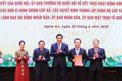 Nghệ An công bố kết thúc hoạt động đơn vị hành chính cấp huyện, sắp xếp các đơn vị hành chính cấp xã