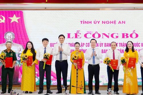 Công bố quyết định thành lập cơ quan Ủy ban Mặt trận Tổ quốc tỉnh Nghệ An