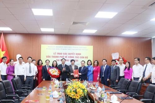 Đồng chí Nguyễn Hữu Tuyên giữ chức Bí thư Đảng ủy phường Tây Tựu