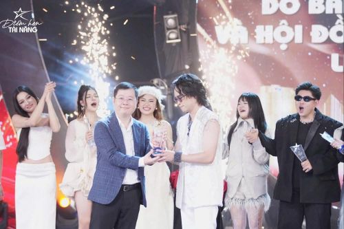 Nguyễn Thanh Thụy trở thành Quán quân 'Điểm hẹn tài năng 2025'