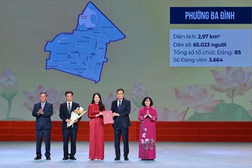 Công bố lãnh đạo 126 xã, phường mới của Hà Nội