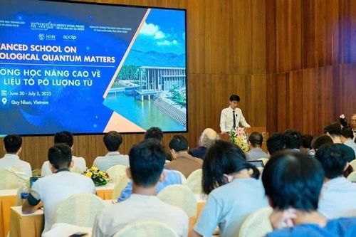 Khai mạc Trường học nâng cao về vật liệu tô pô lượng tử