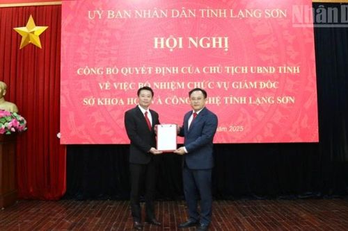 Lạng Sơn công bố các quyết định về công tác cán bộ
