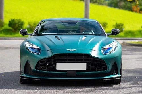 Tận thấy Aston Martin DB12 mới chạy 600km, bán lỗ 9 tỷ đồng