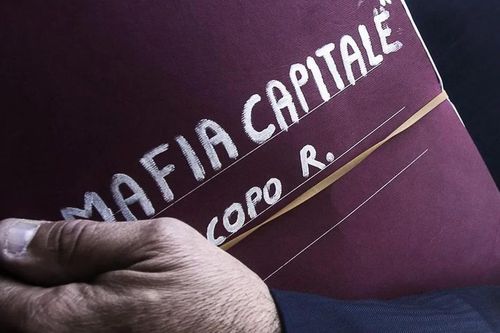 Vụ mafia thao túng chính quyền rúng động nước Ý