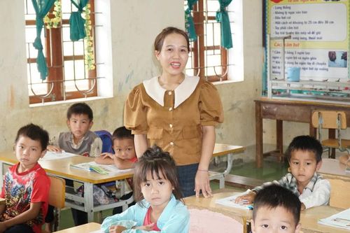 Cần chính sách đặc thù phát huy hiệu quả mô hình trường dân tộc bán trú