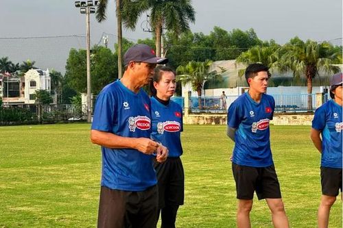 Thắng Maldives 7-0, HLV Mai Đức Chung nhắc tuyển nữ Việt Nam cần tận dụng tốt cơ hội ghi bàn