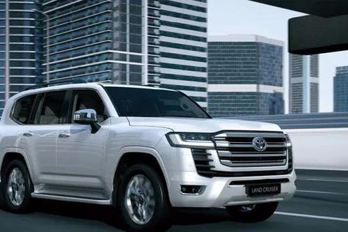 Toyota Land Cruiser tiếp tục cháy hàng tại Nhật Bản