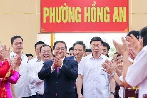 Thủ tướng: Không để người dân 'sợ hay ngại' khi đến cơ quan công quyền