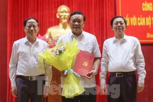 Phó Bí thư Thường trực Tỉnh ủy Bình Định nghỉ hưu trước tuổi