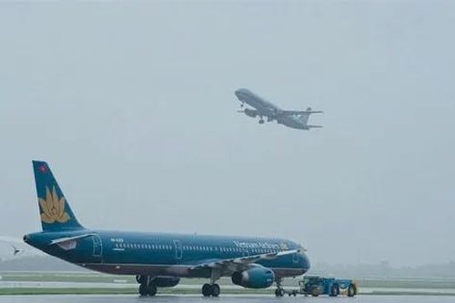 Ly kỳ những chuyến bay vượt giông bão