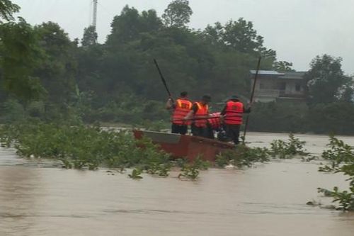 Mưa lớn gây ngập úng tại Thái Nguyên, hai trẻ em tử vong do lũ cuốn