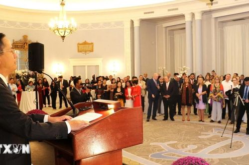 Huy động tri thức Việt tại Canada chung tay vì sự nghiệp phát triển đất nước