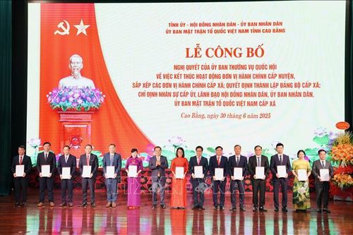 Công bố chính quyền địa phương 2 cấp: Tràn đầy niềm tin và kỳ vọng