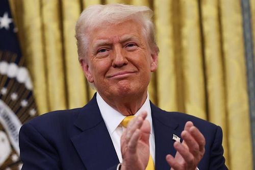 Dự luật siêu khổng lồ của ông Trump vượt qua thử thách quan trọng tại Thượng viện Mỹ