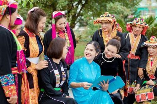 Bình đẳng giới trong lĩnh vực lãnh đạo quản lý của phụ nữ dân tộc thiểu số