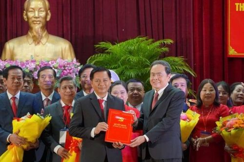 Ông Trần Văn Lâu làm Chủ tịch UBND TP Cần Thơ