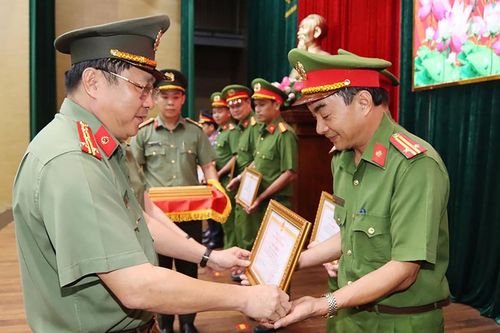 Trách nhiệm, gương mẫu trong điều tra, phá án
