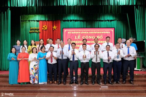 Công bố quyết định ban chấp hành Đảng bộ xã Nhơn Trạch nhiệm kỳ 2025-2030