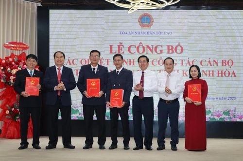 Công bố các quyết định bổ nhiệm lãnh đạo Tòa án nhân dân tỉnh Khánh Hòa