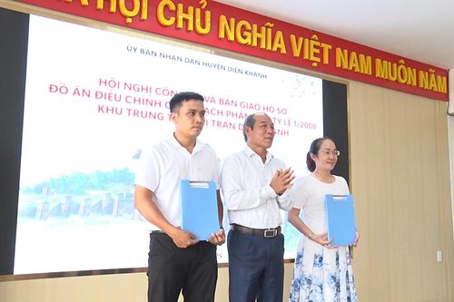 Huyện Diên Khánh: Công bố và bàn giao hồ sơ Đồ án Điều chỉnh Quy hoạch phân khu tỷ lệ 1/2000 Khu Trung tâm thị trấn Diên Khánh