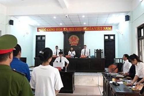 Xét xử nhóm bị cáo lừa trẻ em sang Campuchia