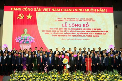 Công bố lãnh đạo chủ chốt tỉnh Quảng Ngãi (mới)