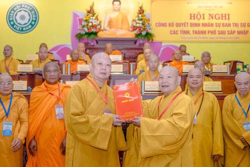 Ban Trị sự GHPGVN TP.HCM (mới) có 29 Phó Trưởng ban, Hòa thượng Thích Huệ Thông tham gia Ban Cố vấn