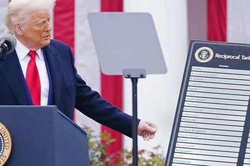 Ông Trump tuyên bố sẽ áp thuế đối ứng sau ngày 9/7, không gia hạn đàm phán
