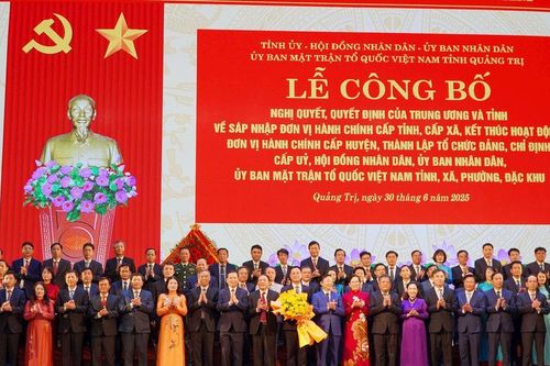 Công bố quyết định thành lập tỉnh Quảng Trị mới và kiện toàn tổ chức bộ máy chính trị