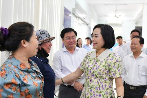 Phó Chủ tịch Quốc hội Nguyễn Thị Thanh thăm, làm việc tại xã Bến Lức, Tây Ninh