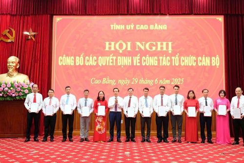 Bắt đầu từ xã - kiến tạo một chính quyền gần dân, hiệu quả và phục vụ tốt hơn
