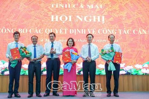 Hội nghị công bố các quyết định về công tác cán bộ