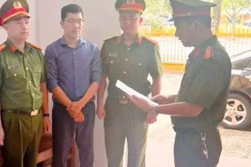 Mánh khóe biển thủ tiền bảo hiểm y tế của hơn 300 học sinh như thế nào?