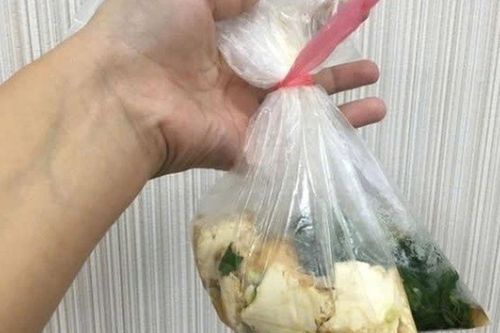 5 vật dụng quen thuộc trong bếp đang 'đầu độc' cả nhà mỗi ngày