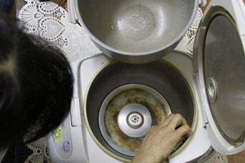 Nhìn sạch nhưng nồi cơm điện có 4 'ổ độc' âm thầm hại sức khỏe cả nhà