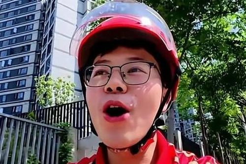 Kỳ 1: Từ phát thanh viên đến người giao hàng