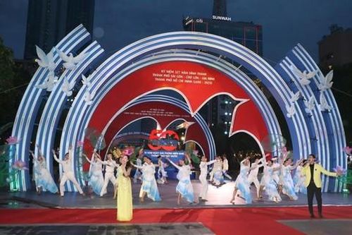 Tổ chức nhiều hoạt động kỷ niệm 327 năm hình thành và phát triển