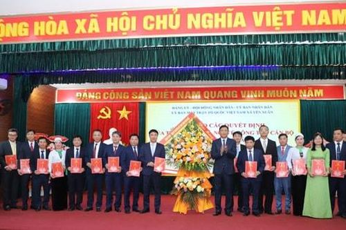 Công bố quyết định thành lập xã Yên Xuân và các quyết định về công tác cán bộ