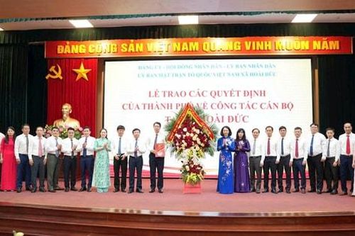 Phó Chủ tịch UBND thành phố Hà Nội Vũ Thu Hà công bố Quyết định thành lập 4 xã: Hoài Đức, Sơn Đồng, Dương Hòa, An Khánh