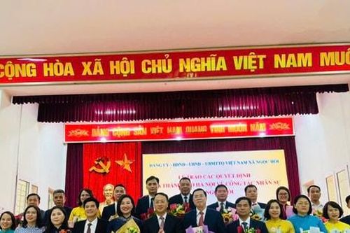 Đồng chí Nguyễn Xuân Phong giữ chức Bí thư Đảng ủy, Chủ tịch HĐND xã Ngọc Hồi